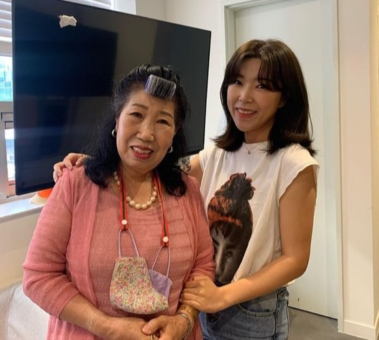 박막례 할머니(좌), 김유라 PD(우)/사진= 김유라 PD 인스타그램