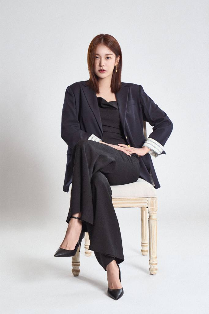 넷플릭스 오리지널 시리즈 '블랙의 신부'의 배우 정유진이 21일 오전 진행된 화상 인터뷰를 위해 포즈를 취하고 있다. '블랙의 신부'는 사랑이 아닌 조건을 거래하는 상류층 결혼정보회사에서 펼쳐지는 복수와 욕망의 스캔들을 그린 드라마다. /2022.07.21 /사진=이동훈 기자 photoguy@