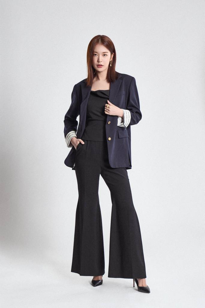 넷플릭스 오리지널 시리즈 '블랙의 신부'의 배우 정유진이 21일 오전 진행된 화상 인터뷰를 위해 포즈를 취하고 있다. '블랙의 신부'는 사랑이 아닌 조건을 거래하는 상류층 결혼정보회사에서 펼쳐지는 복수와 욕망의 스캔들을 그린 드라마다. /2022.07.21 /사진=이동훈 기자 photoguy@