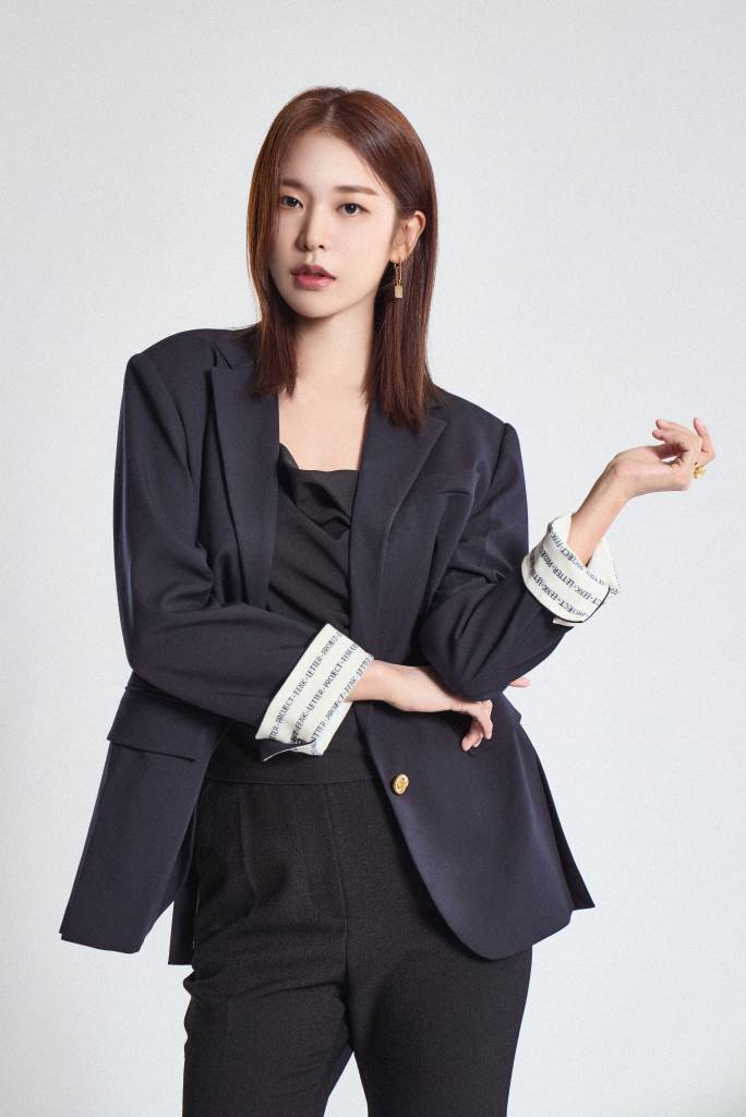 넷플릭스 오리지널 시리즈 '블랙의 신부'의 배우 정유진이 21일 오전 진행된 화상 인터뷰를 위해 포즈를 취하고 있다. '블랙의 신부'는 사랑이 아닌 조건을 거래하는 상류층 결혼정보회사에서 펼쳐지는 복수와 욕망의 스캔들을 그린 드라마다. /2022.07.21 /사진=이동훈 기자 photoguy@