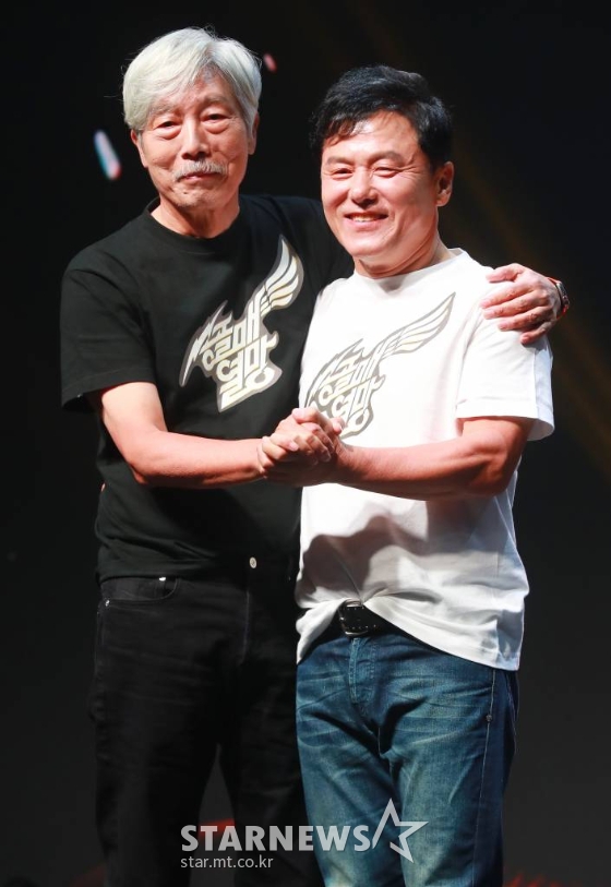 1980년대 대표 록밴드 '송골매'의 배철수, 구창모/사진=이동훈 기자 photoguy@