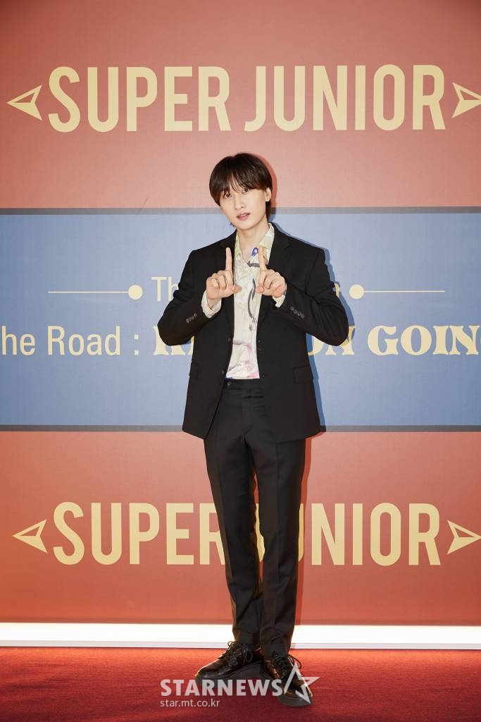 그룹 슈퍼주니어 은혁이 12일 오전 온라인 생중계로 진행된 정규 11집 첫 앨범 볼륨. 1 '더 로드: 킵 온 고잉'(Vol.1 'The Road: Keep on Going)발매기념 기자간담회에 앞서 포즈를 취하고 있다. /사진제공=Label SJ 2022.07.12 /사진=이동훈 기자 photoguy@