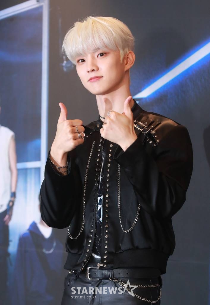 그룹 더보이즈(THE BOYZ) 큐가 7일 오후 서울 올림픽공원 KSPO DOME에서 진행된 첫 월드 투어 '더비존'(THE BOYZ WORLD TOUR : THE B-ZONE IN SEOUL ENCORE) 기자간담회에 참석해 포즈를 취하고 있다. /2022.08.07 /사진=이동훈 기자 photoguy@