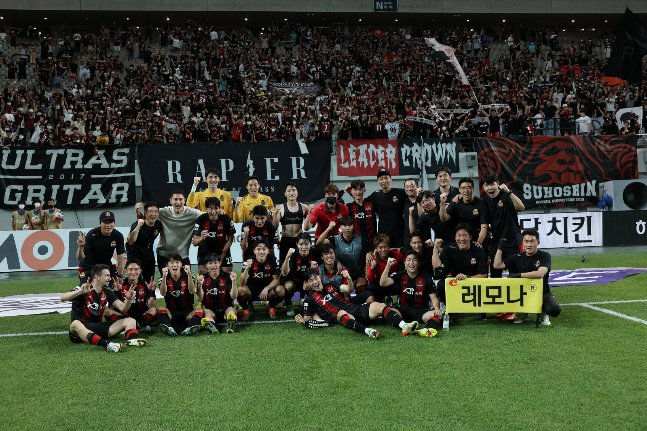 2022년 2차 풀 스타디움상을 수상한 FC서울. /사진=한국프로축구연맹