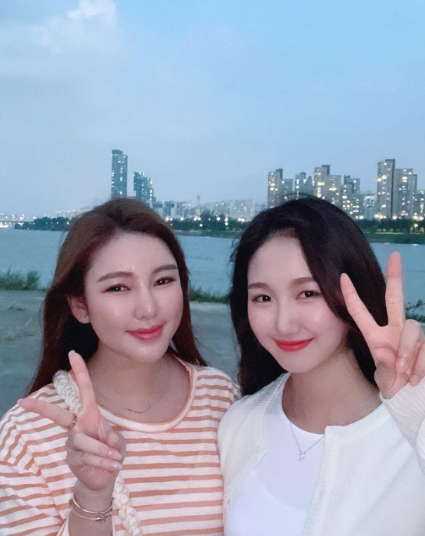가수 송가은, 배우 조은서 /사진=송가인 인스타그램