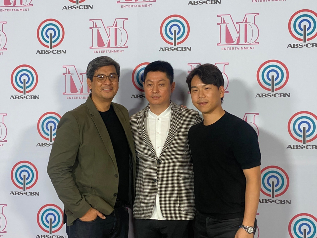 드림메이커 협약식(왼쪽부터 라우란티스 다이오기 ABS-CBN 제작국장, 이형진 MLD 대표, 팀킴 KAMP 대표) /사진제공=MLD엔터테인먼트