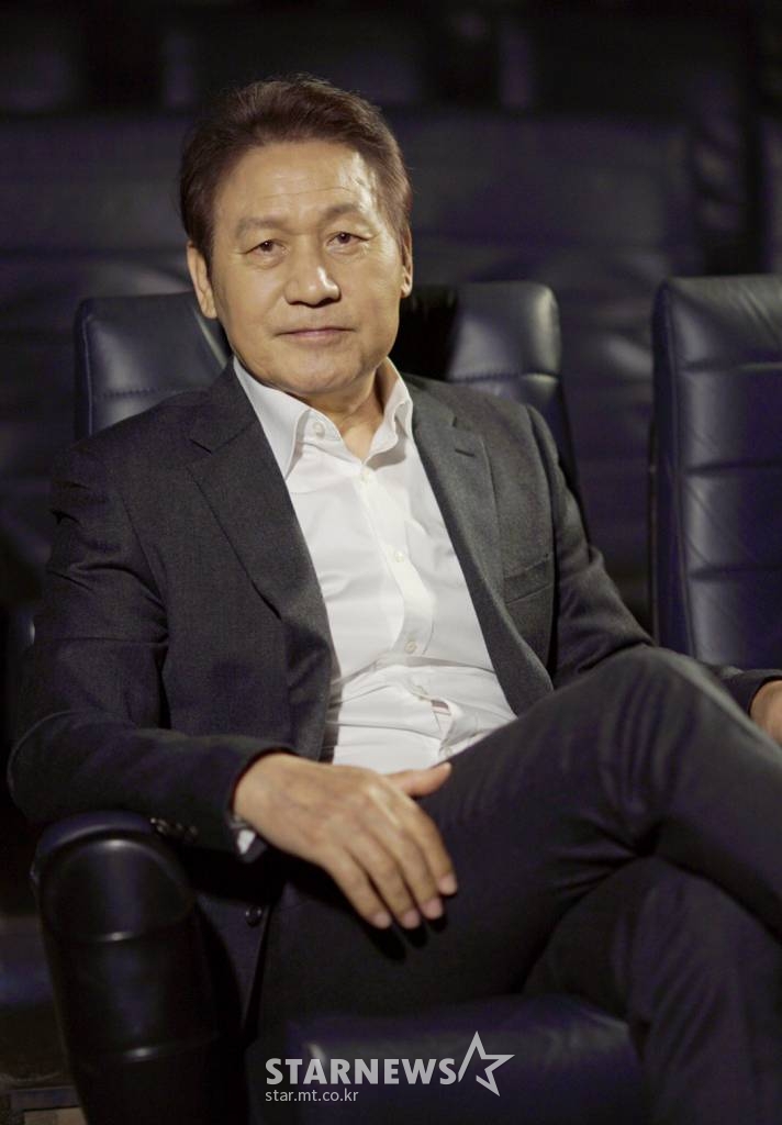 영화 '아들의 이름으로'(감독 이정국) 주연배우 안성기가 6일 오전 온라인으로 진행된 라운드 인터뷰를 위해 포즈를 취하고 있다. /사진제공=엣나인필름 2021.05.06 /사진=이동훈 기자 photoguy@
