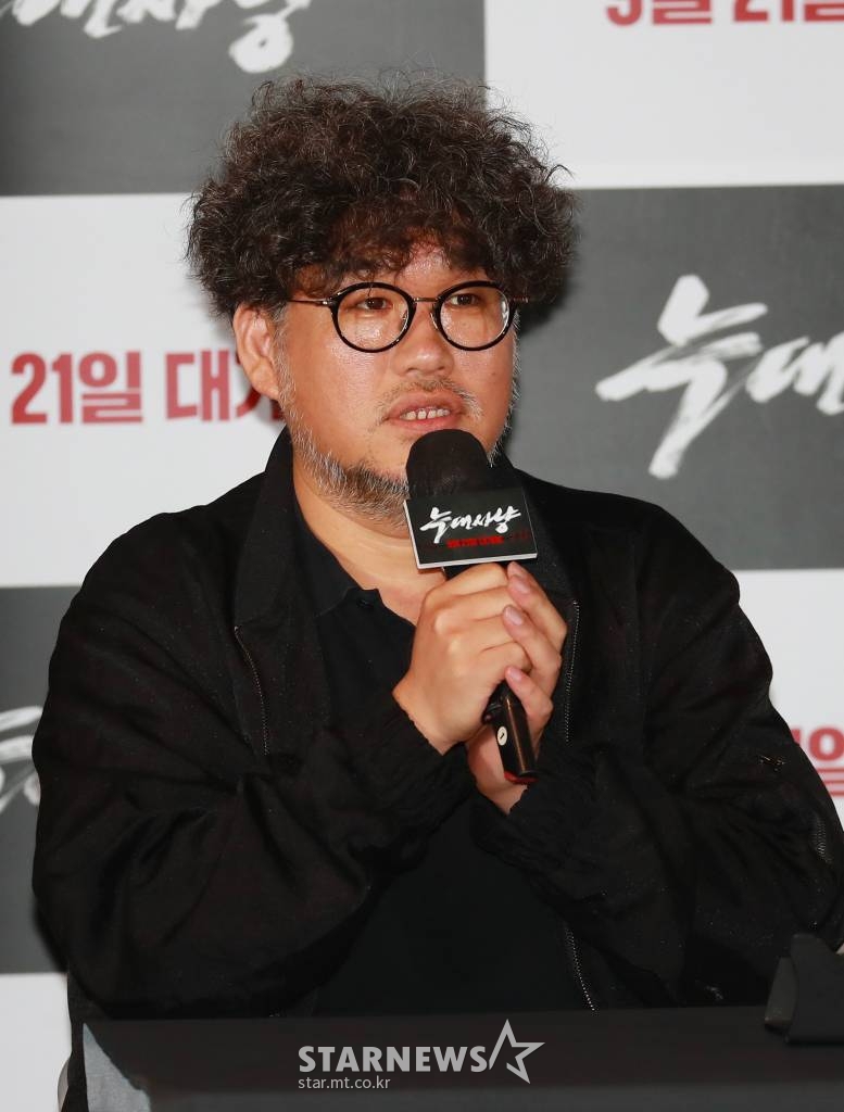 김홍선 감독이 19일 오후 서울 CGV용산아이파크몰에서 진행된 영화 '늑대사냥'(감독 김홍선) 언론시사회에 참석해 질문에 답하고 있다. /2022.09.19 /사진=이동훈 기자 photoguy@