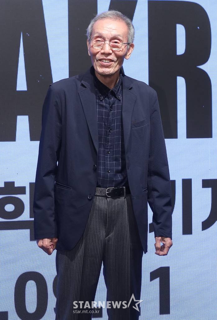 배우 오영수가 21일 오전 서울 종로구 혜화동 서경대학교 공연예술센터에서 열린 '2022 웰컴 대학로 기자간담회'에 참석해 포즈를 취하고 있다. '2022 웰컴 대학로'는 오는 24일 개막해 30일까지 36일간 대학로 일대에서 펼쳐져 넌버벌 공연, 전통공연, 뮤지컬, 연극 등 한국의 우수한 공연 작품을 대학로에서 만나볼 수 있다. 2022.09.21 /사진=김창현 기자 chmt@