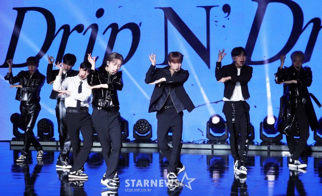 그룹 미래소년이 28일 오후 서울 강남구 청담동 일지아트홀에서 열린 네 번째 미니앨범 'Ourturn' 발매 기념 쇼케이스에 참석해 멋진 무대를 선보이고 있다. 미래소년의 새 앨범 'Ourturn'에는 타이틀곡 'Drop N' Drop'을 시작으로 'Welcome To The Future', 'Daydreamin'', 'What Are You Doing?', 'Falling Stars'까지 총 다섯 곡이 수록됐다. 2022.09.28 /사진=김창현 기자 chmt@