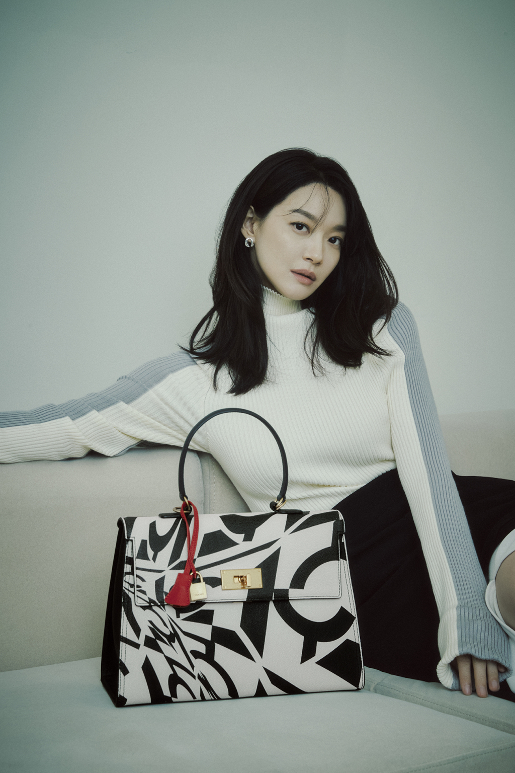 쿠론 모델 신민아 /사진제공=쿠론