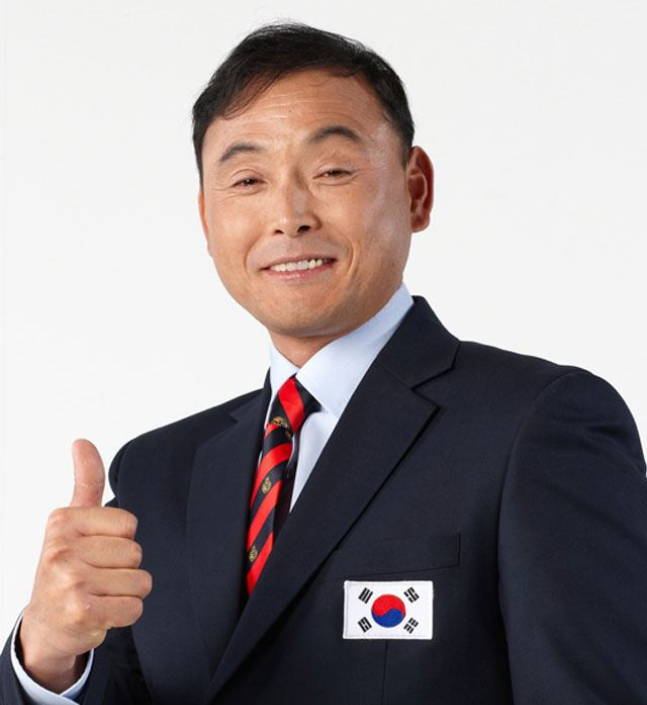 2022 대한민국 스포츠영웅으로 선정된 이봉주. /사진=대한체육회
