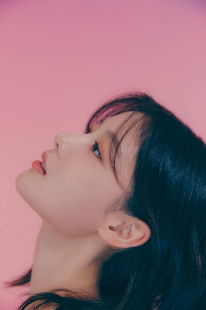 넷플릭스 '20세기 소녀'의 주연배우 김유정이 25일 진행된 인터뷰를 위해 포즈를 취하고 있다. '20세기 소녀'는 어느 겨울 도착한 비디오 테이프에 담긴 1999년의 기억, 17세 소녀 '보라'가 절친 '연두'의 첫사랑을 이루어주기 위해 사랑의 큐피트를 자처하며 벌어지는 첫사랑 관찰 로맨스다. /사진제공=넷플릭스 2022.10.25 /사진=이동훈 기자 photoguy@