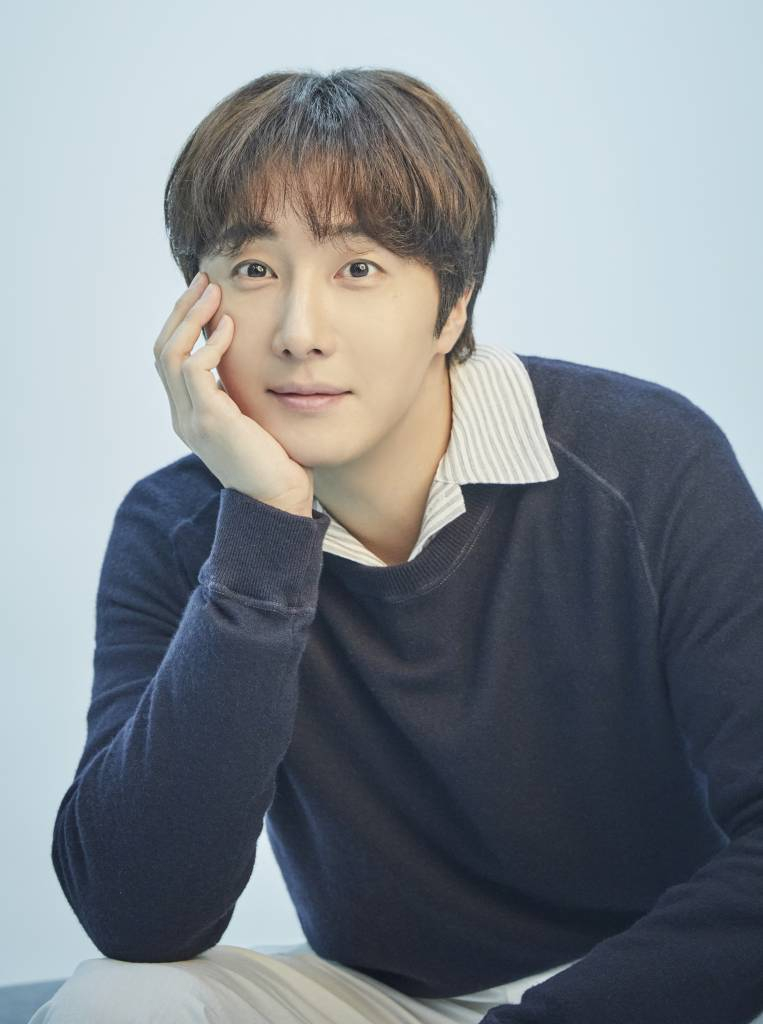 영화 '고속도로 가족'(감독 이상문)의 주연배우 정일우가 28일 오후 진행된 인터뷰를 위해 포즈를 취하고 있다. 인생은 놀이, 삶은 여행처럼 고속도로 휴게소에서 살아가는 한 가족이 우연히 한 부부를 만나면서 예기치 못한 사건을 겪게 되는 이야기 '고속도로 가족'은 11월 2일 개봉한다. /사진제공=영화사설렘,고고스튜디오/CJ CGV 2022.10.28 /사진=이동훈 기자 photoguy@