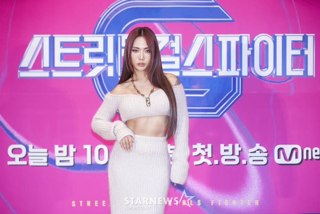홀리뱅 허니제이가 30일 오전 온라인으로 진행된 엠넷 '스트릿댄스 걸스 파이터' 제작발표회에 참석해 포즈를 취하고 있다. '스트릿댄스 걸스 파이터'는 대한민국 최고의 여고생 크루를 선발하는 리얼리티 프로그램이다. 매주 화요일 방송. / 사진제공 = 엠넷 /사진=김창현 기자 chmt@