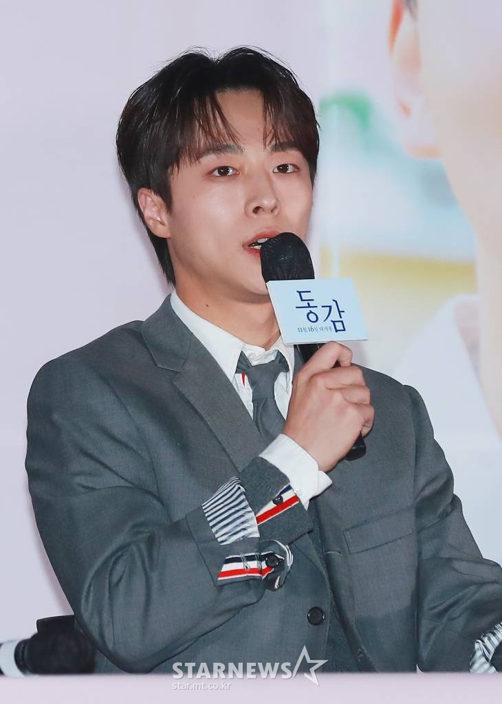 배우 배인혁이 8일 오후 서울 CGV용산아이파크몰에서 진행된 영화 '동감'(감독 서은영) 언론시사회에 참석해 질문에 답하고 있다. 1999년의 '용'과 2022년의 '무늬'가 우연히 오래된 무전기를 통해 소통하면서 벌어지는 이야기를 그린 청춘 로맨스 '동감'은 오는 16일 개봉한다. 2022.11. /사진=이동훈 기자 photoguy@
