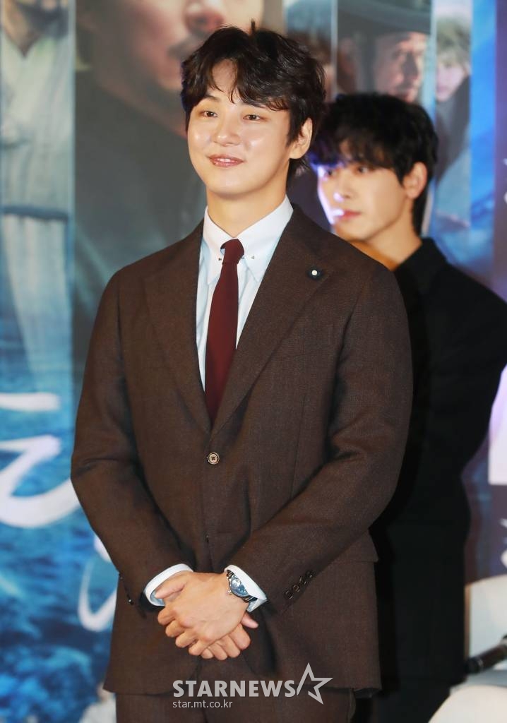 배우 윤시윤이 11일 오전 서울 CGV용산아이파크몰에서 진행된 영화 '탄생'(감독 박흥식) 제작발표회에 참석해 시작을 기다리고 있다. 한국인 첫 사제 김대건 신부의 일대기를 다룬 영화 ‘탄생’은 오는 30일 개봉한다. /2022.11.11 /사진=이동훈 기자 photoguy@