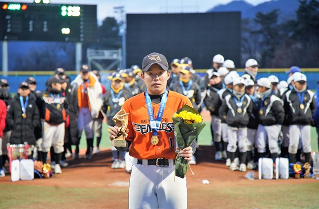 MVP 최영우(대전서구유소년야구단). /사진=대한유소년야구연맹