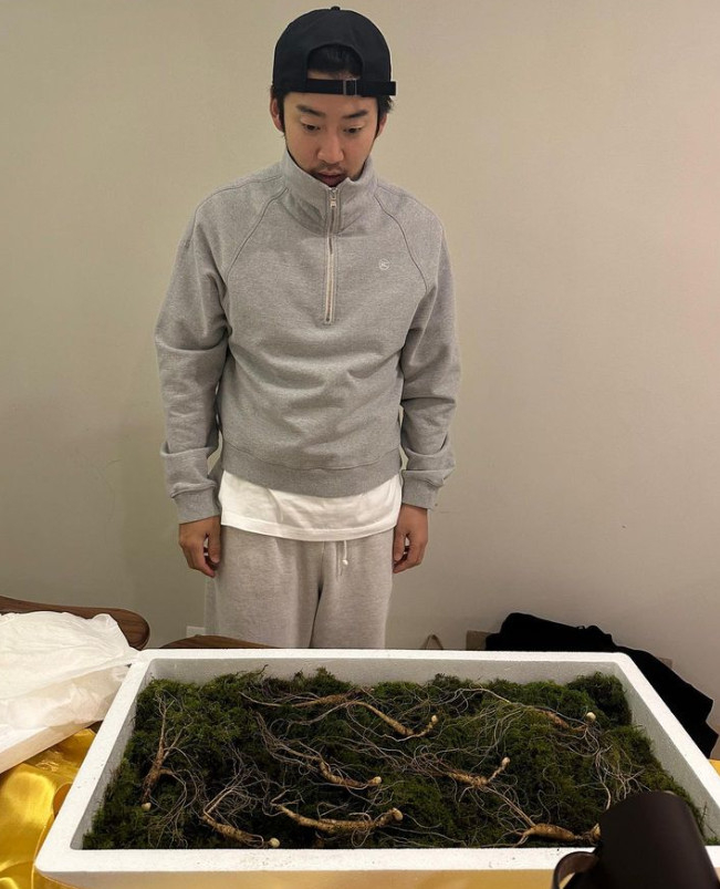 배우 윤계상 /사진=인스타그램