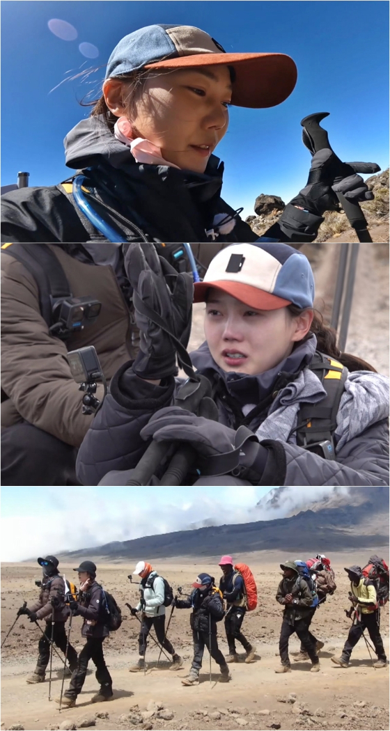 tvN '인생에 한 번쯤 킬리만자로!'에서 효정이 어깨 통증에 눈물을 터트린다./사진제공= tvN '인생에 한 번쯤 킬리만자로!'