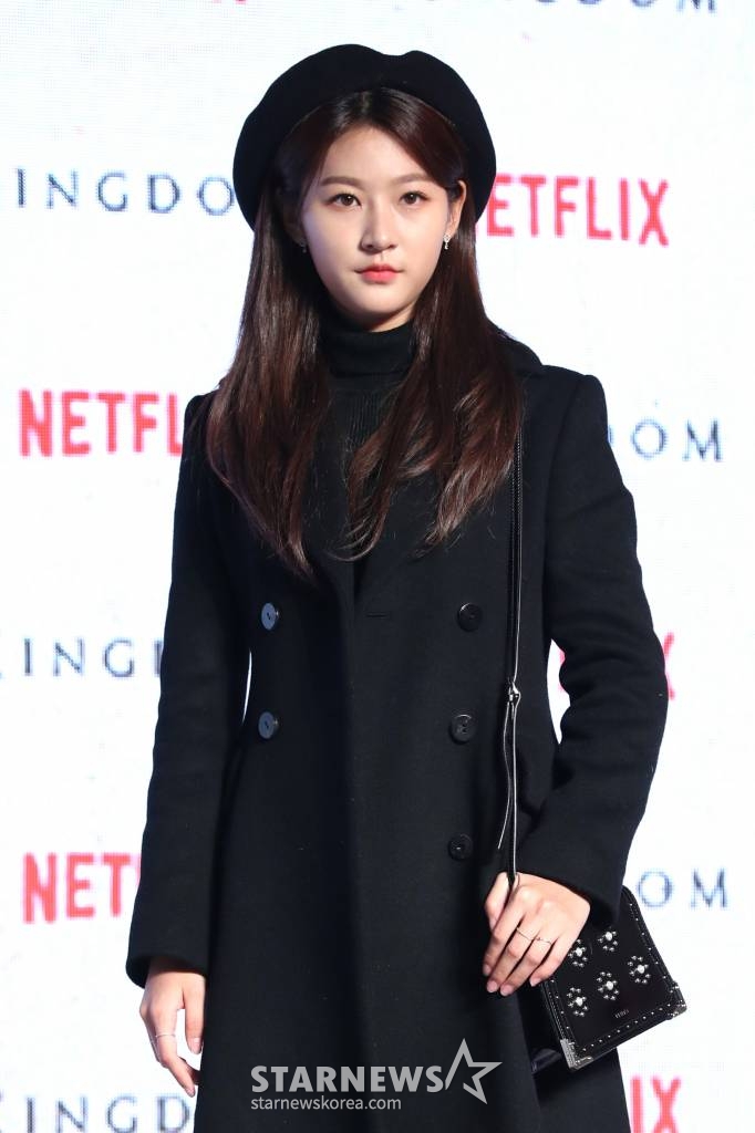 배우 김새론이 21일 오후 서울 송파구 롯데월드몰에 열린 넷플릭스 오리지널 시리즈 '킹덤' VIP시사회에 참석해 포즈를 취하고 있다. /사진=이기범 기자 leekb@