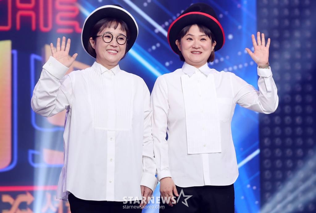 송은이(왼쪽)와 김신영 /사진=김휘선 기자 hwijpg@