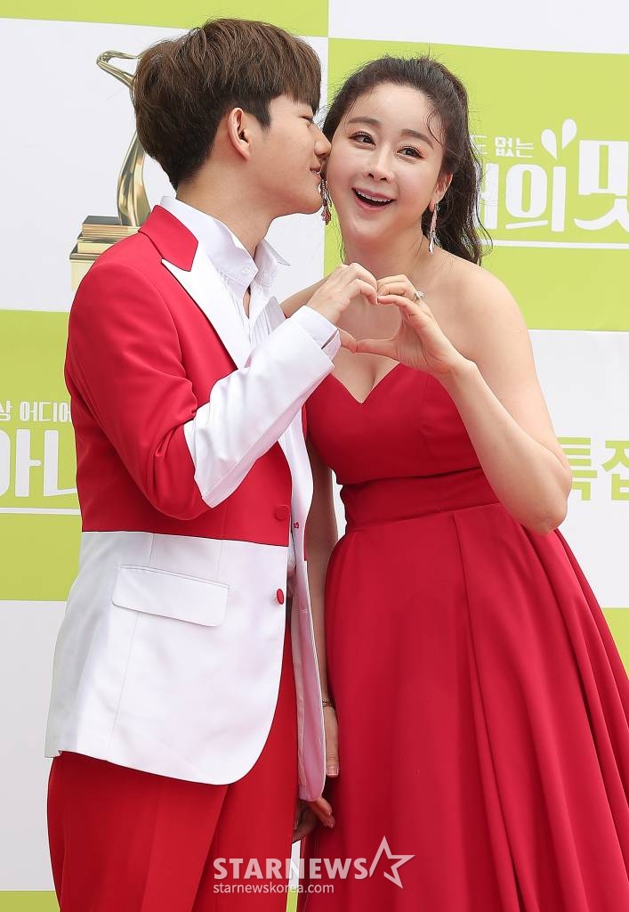 방송인 함소원, 남편 진화/사진=김창현 기자 chmt@