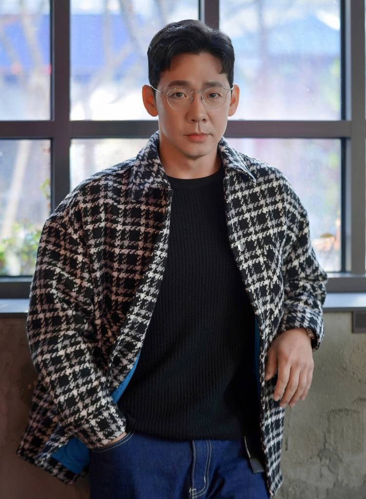 배우 김도현이 28일 오전 서울 강남구의 한 카페에서 진행된 JTBC 금토일드라마 '재벌집 막내아들' 관련 인터뷰를 위해 포즈를 취하고 있다. '재벌집 막내아들'은 재벌 총수 일가의 오너리스크를 관리하는 비서 윤현우(송중기 분)가 재벌가의 막내아들 진도준(송중기 분)으로 회귀해 인생 2회차를 사는 판타지 드라마. 지난 25일 16회로 종영했다. / 사진제공 = 9아토엔터테인먼트 /사진=김창현 기자 chmt@