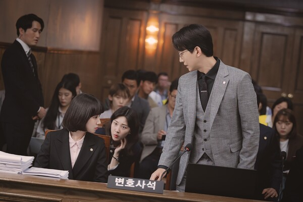 사진제공 = 에이스토리·KT스튜디오지니·낭만크루
