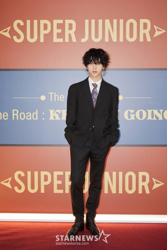 그룹 슈퍼주니어 예성이 12일 오전 온라인 생중계로 진행된 정규 11집 첫 앨범 볼륨. 1 '더 로드: 킵 온 고잉'(Vol.1 'The Road: Keep on Going)발매기념 기자간담회에 앞서 포즈를 취하고 있다. /사진제공=Label SJ 2022.07.12