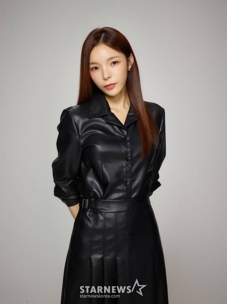 뮤지컬 영화 '영웅'(감독 윤제균)의 배우 박진주가 16일 오후 진행된 인터뷰를 위해 포즈를 취하고 있다. '영웅'은 1909년 10월, 하얼빈에서 이토 히로부미를 사살한 뒤 일본 법정의 사형 판결을 받고 순국한 안중근 의사가 거사를 준비하던 때부터 죽음을 맞이하던 순간까지, 잊을 수 없는 마지막 1년을 그린 영화다. /사진제공=CJENM 2023.01.16 /사진=이동훈 기자 photoguy@