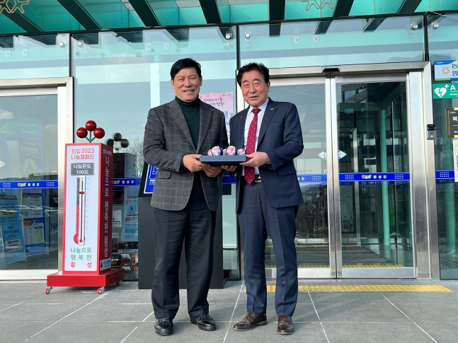 허구연 KBO 총재(왼쪽)./사진=한국야구위원회