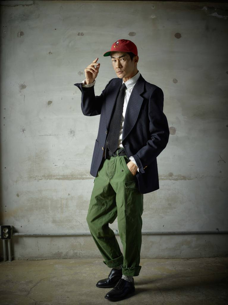 영화 '영웅'(감독 윤제균)의 배우 배정남이 18일 오후 진행된 인터뷰를 위해 포즈를 취하고 있다.  '영웅'은 1909년 10월 하얼빈에서 이토 히로부미를 사살한 뒤 일본 법정의 사형 판결을 받고 순국한 안중근(정성화 분) 의사가 거사를 준비하던 때부터 죽음을 맞이하던 순간까지 잊을 수 없는 마지막 1년을 그린 영화다. /사진제공=CJENM 2023.01.18 /사진=이동훈 기자 photoguy@