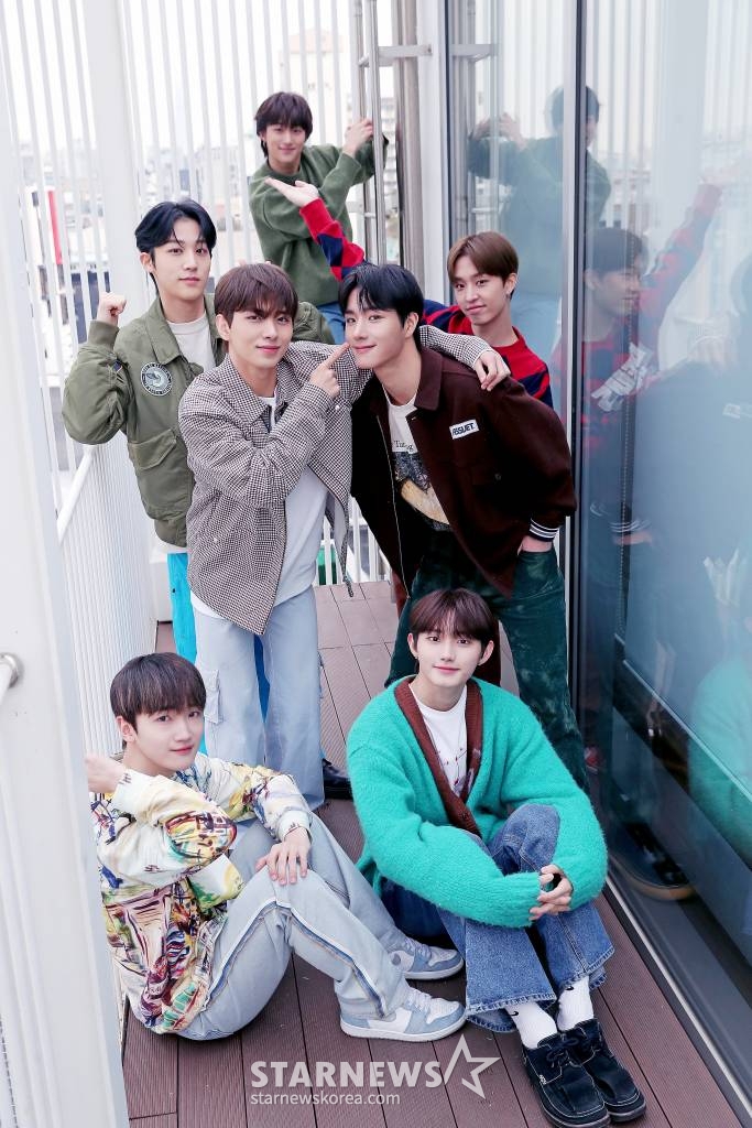 그룹 ATBO가 서울 강남구 IST엔터테인먼트 사옥에서 스타뉴스와 '2022 아시아 아티스트 어워즈'(2022 Asia Artist Awards, 이하 2022 AAA) 수상 인터뷰에 앞서 포즈를 취하고 있다. ATBO는 '2022 AAA'에서 AAA 포커스상을 거머쥐며 앞으로의 활약에 기대를 모았다. ATBO는 지난해 7월 '더 비기닝 : 개화'(The Beginning : 開花')'를 발매하며 가요계에 첫 발을 내딛었다. 이후 지난해 10월에는 미니 2집 '더 비기닝: 시작'(The beginning: 始作)을 발매, '열일' 행보를 이어왔다. 미니 2집 컴백 당시 '커리어 하이'를 달성하기도 했다. 헌터차트에 따르면 '더 비기닝 : 시작'은 초동초동 판매량(발매 후 첫 일주일간 음반 판매량) 약 8만 장을 기록했다. /사진=김창현 기자 chmt@