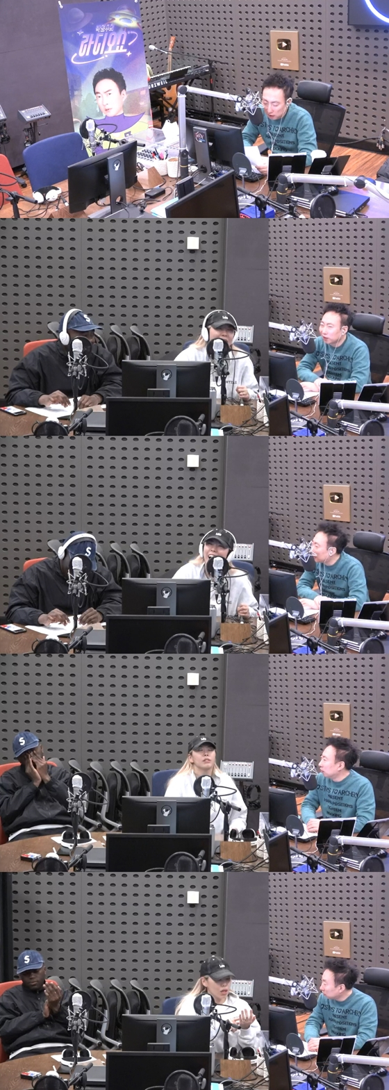 KBS 라디오 쿨FM '박명수의 라디오쇼'에서 박명수가 가비, 조나단과 '스튜디오 혼쭐 파이터'를 함께 했다./사진= KBS 라디오 쿨FM '박명수의 라디오쇼' 보이는 라디오 캡처