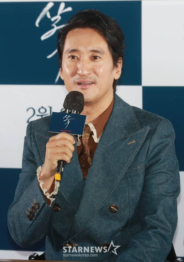 배우 신현준이 10일 오후 서울 광진구 롯데시네마 건대입구점에서 진행된 영화 '살수'(감독 곽정덕) 언론시사회에 참석해 질문에 답하고 있다.  혼돈의 세상, 거스를 수 없는 운명의 앞에 놓인 조선 최고의 살수 ‘이난’(신현준)의 이야기를 그린 조선 액션 활극 ‘살수’는 오는 22일 개봉한다. /2023.02.10 /사진=이동훈 기자 photoguy@