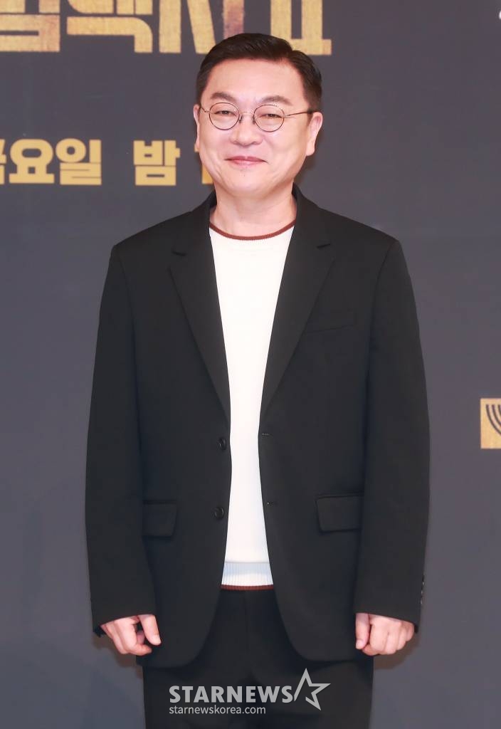 배우 김의성이 17일 오후 서울 목동 SBS에서 진행된 금토드라마 '모범택시2' 제작발표회에 참석해 포즈를 취하고 있다.  베일에 가려진 택시회사 무지개 운수와 택시기사 김도기가 억울한 피해자를 대신해 복수를 완성하는 사적 복수 대행극 '모범택시2'는 오늘(17일) 첫 방송된다. /2023.02.17 /사진=이동훈 기자 photoguy@