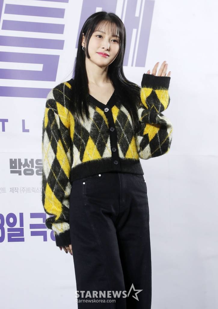 카라 박규리가 21일 오후 서울 송파구 롯데월드타워 롯데 시네마에서 진행된 영화 '젠틀맨' VIP 시사회에 참석해 포즈를 취하고 있다. '젠틀맨'은 성공률 100% 흥신소 사장 '지현수'가 실종된 의뢰인을 찾기 위해 검사 행세를 하며 불법, 합법 따지지 않고 나쁜 놈들을 쫓는 범죄 오락 영화. 오는 28일 개봉. 2022.12.21 /사진=김창현 기자 chmt@