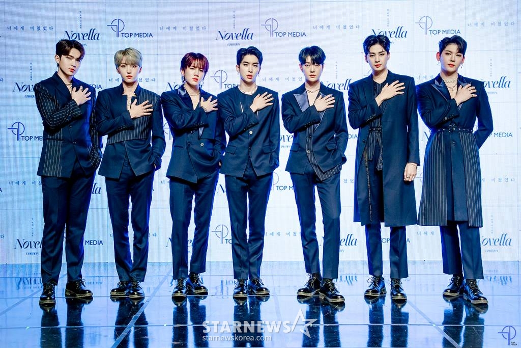 그룹 업텐션(UP10TION)이 3일 오후 온라인 생중계로 진행된 10번째 미니 앨범 '노벨라'(Novella) 발매기념 쇼케이스에 앞서 포즈를 취하고 있다. 사랑하는 사람과의 만남부터 이별, 그리고 이별 후의 감정까지 각기 다른 과정을 떠올리게 하며 누구나 공감할 수 있는 감성 스토리로 한 편의 로맨스 소설 같은 앨범 '노벨라'는 오늘(3일) 오후 6시에 공개된다. /사진제공=티오피미디어 2022.01.03 /사진=이동훈 기자 photoguy@