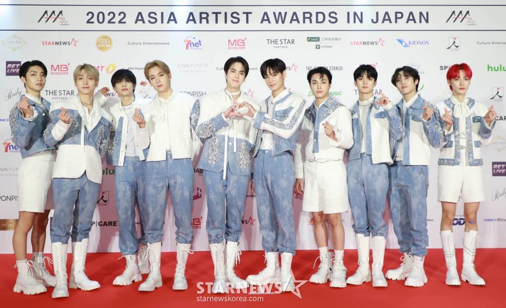 그룹 더보이즈가 13일 오후 일본 나고야 니혼가이시홀에서 열린 스타뉴스-미디어보이 주최 '2022 Asia Artist Awards IN JAPAN'(2022 아시아 아티스트 어워즈, 이하 2022 AAA) 레드카펫행사에서 포즈를 취하고 있다.  스타뉴스와 미디어보이가 주최하고 Asia Artist Awards 조직위원회와 더스타파트너, 컬쳐 엔터테인먼트가 공동 주관하는 글로벌 NO.1 시상식 '2022 AAA'에는 올 한 해 동안 국내외에서 많은 사랑을 받은 가수, 배우들이 참석해 눈을 뗄 수 없는 화려한 글로벌 축제의 장을 펼친다. 2022.12.13 /사진=이동훈 기자 photoguy@