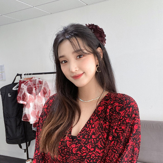 율희./사진=율희 인스타그램