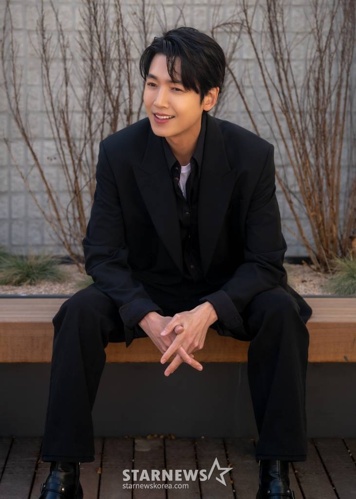 tvN 드라마 '일타 스캔들'의 배우 정경호가 종영 라운드 인터뷰를 위해 포즈를 취하고 있다. /사진제공=매니지먼트 오름 2023.03.06 /사진=이동훈 기자 photoguy@