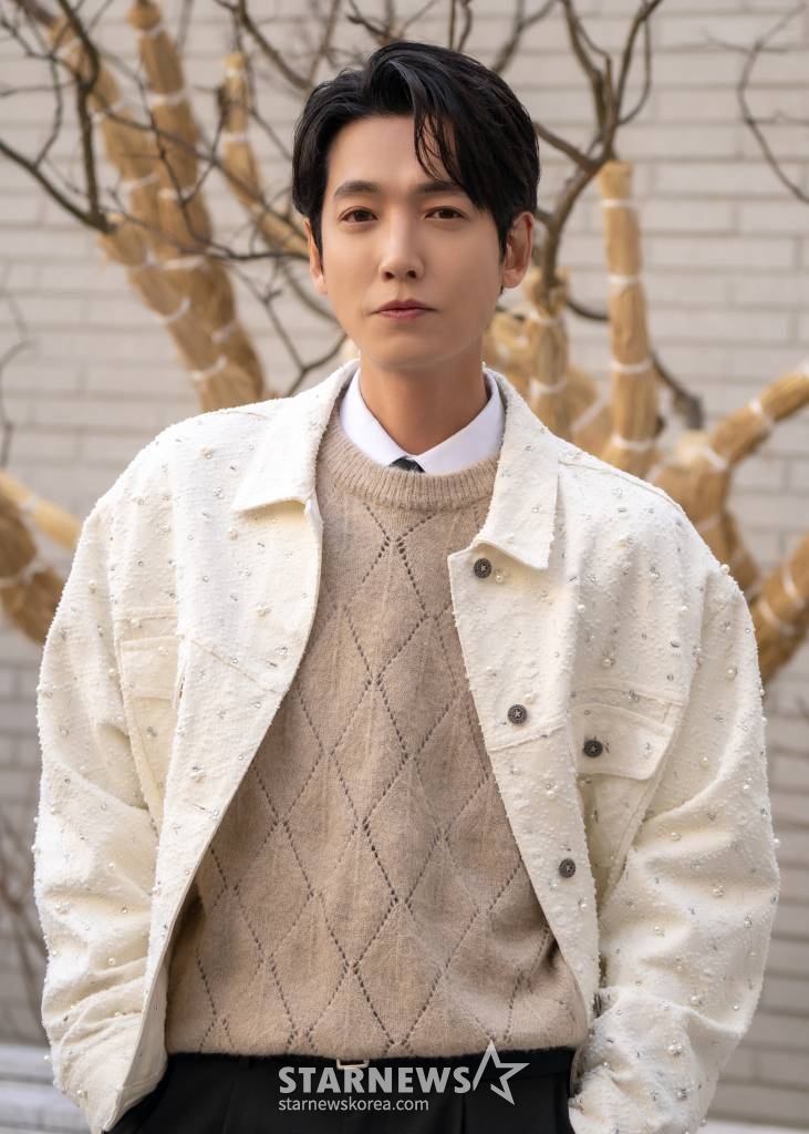 tvN 드라마 '일타 스캔들'의 배우 정경호가 종영 라운드 인터뷰를 위해 포즈를 취하고 있다. /사진제공=매니지먼트 오름 2023.03.06 /사진=이동훈 기자 photoguy@