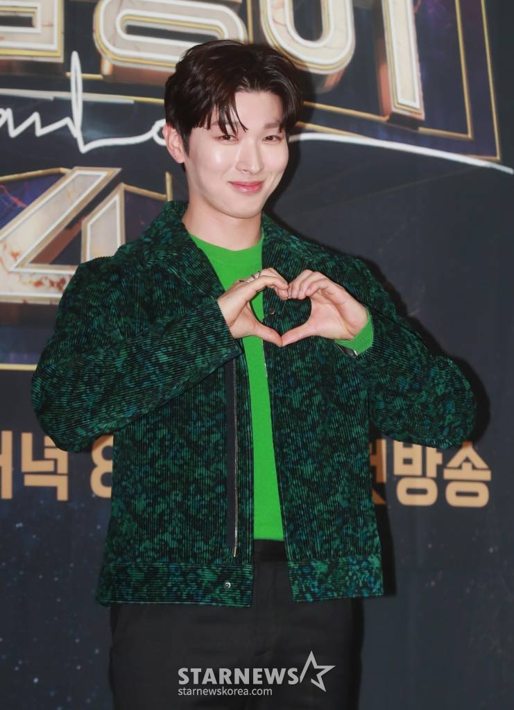 뮤지컬 배우 박강현이 10일 오후 서울 마포구 스탠포드호텔에서 진행된 JTBC 예능 '팬텀싱어4' 제작발표회에 참석해 포즈를 취하고 있다. 국내 최초의 크로스오버 남성 4중창 결성 프로젝트 '팬텀싱어4'는 10일 첫 방송된다. /2023.03.10 /사진=이동훈 기자 photoguy@
