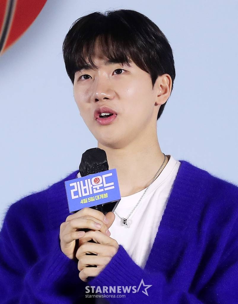 배우 안지호가 14일 오전 서울 광진구 롯데시네마 건대입구점에서 진행된 영화 '리바운드' 제작보고회에 참석해 인사말을 하고 있다.  '리바운드'는 2012년 전국 고교농구대회, 아무도 주목하지 않았던 최약체 농구부의 신임 코치와 6명의 선수가 쉼 없이 달려간 8일간의 기적 같은 이야기를 그린 감동 실화. 오는 4월 개봉. 2023.03.14 /사진=김창현 기자 chmt@