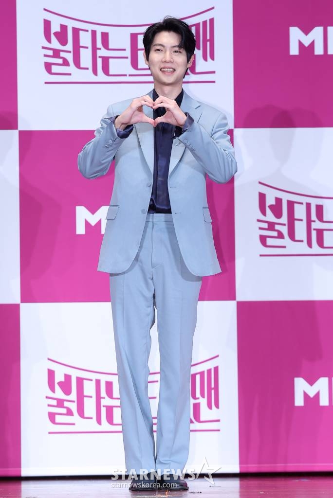 가수 손태진이 14일 서울 마포구 상암동 누리꿈스퀘어에서 진행된 MBN '불타는 트롯맨' 기자간담회에 참석해 포즈를 취하고 있다. 2023.03.14 /사진=김창현 기자 chmt@