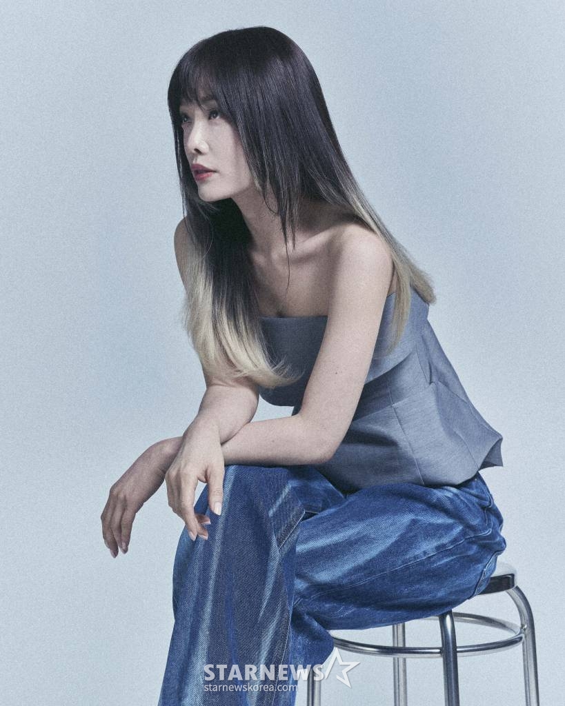 넷플릭스 오리지널 드라마 '더 글로리'의 배우 김히어라가 14일 오후 진행된 인터뷰를 위해 포즈를 취하고 있다. /사진제공=넷플릭스 2023.03.14 /사진=이동훈 기자 photoguy@