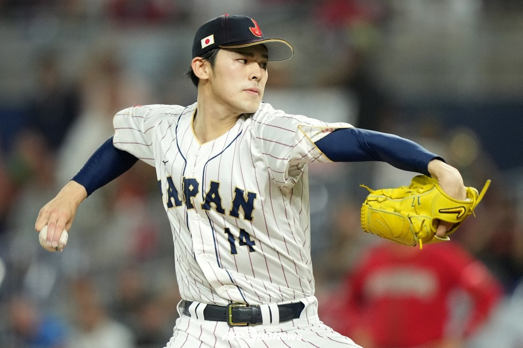사사키 로키가 21일(한국시간) 멕시코와 WBC 4강전에서 역투하고 있다. /AFPBBNews=뉴스1