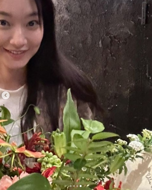 /사진=신민아 공식계정