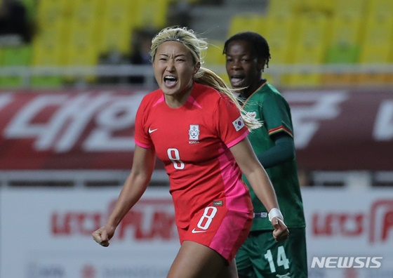 대한민국 여자축구대표팀 조소현이 7일 수원월드컵경기장에서 열린 잠비아와 평가전에서 자신의 두 번째 골을 넣은 뒤 세리머니를 펼치고 있다. /사진=뉴시스 제공